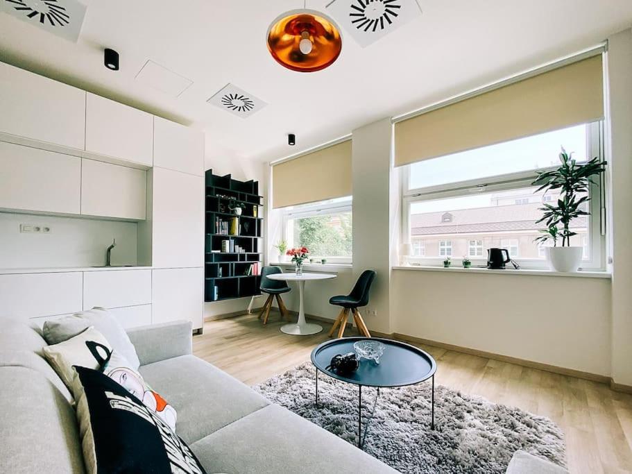 New Studio In Quiet Part Of The City Center براتسيلافا المظهر الخارجي الصورة
